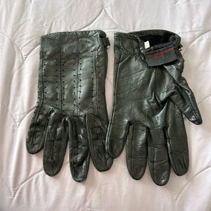 Olympia black leather motorcycle gloves. Women's size XL.